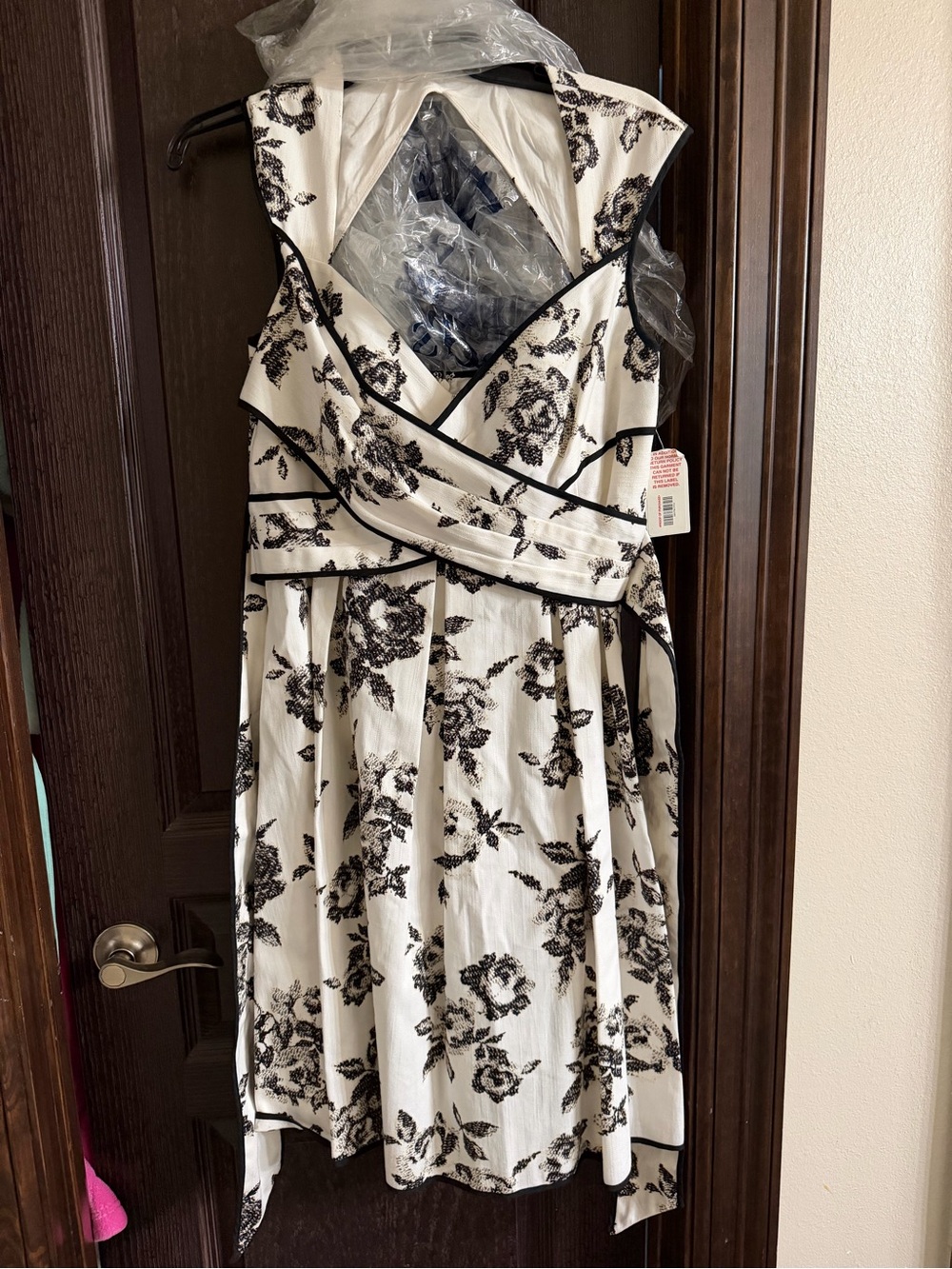 Jessica Simpson Black and White Floral Midi Dress